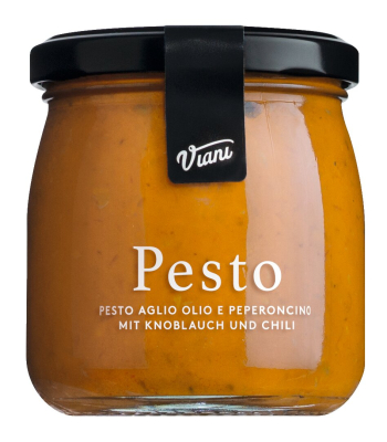 Pesto mit Chili, Knoblauch und nativem Olivenöl extra – scharfes, cremiges Würzpesto