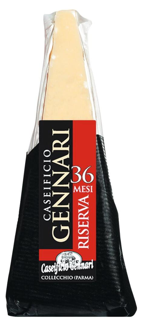 Parmigiano Reggiano DOP Riserva – 36 Monate gereifter Hartkäse mit bröckeliger Struktur und intensivem Aroma.